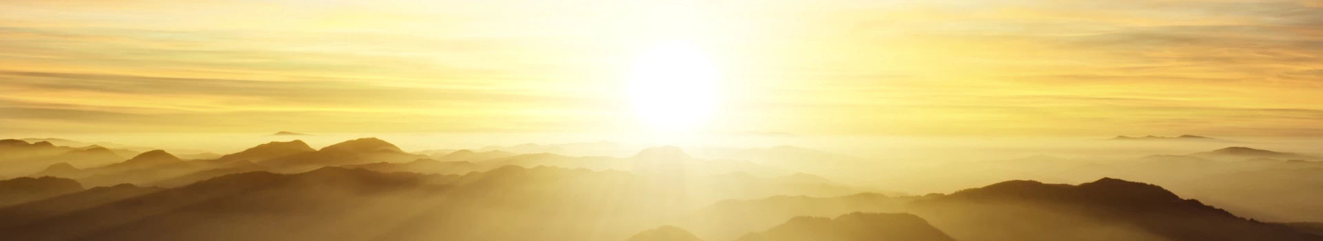 banner - wschód słońca w górach